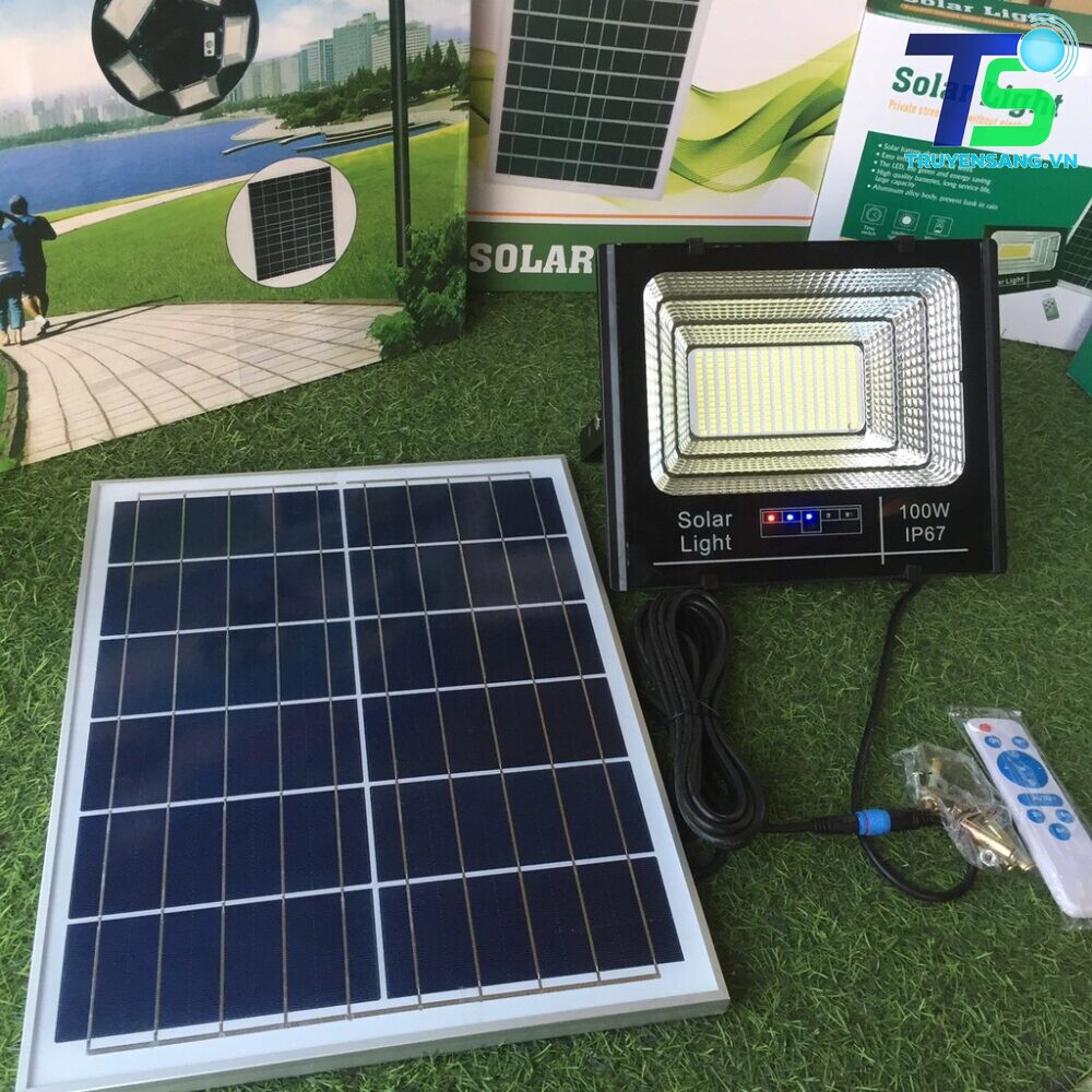 Đèn pha năng lượng mặt trời Solar Light 11 Ảnh minh họa đèn pha năng lượng mặt trời Solar Light; cần xác nhận đúng phiên bản
